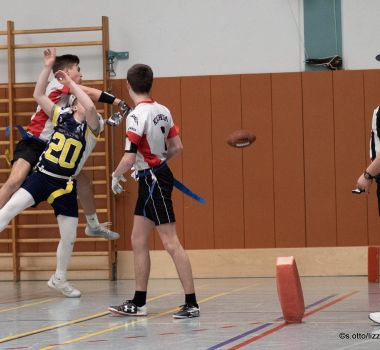 flag-football-lizzards-hornets-u16-flagliga-mitte-winter-2019-03-47.jpg