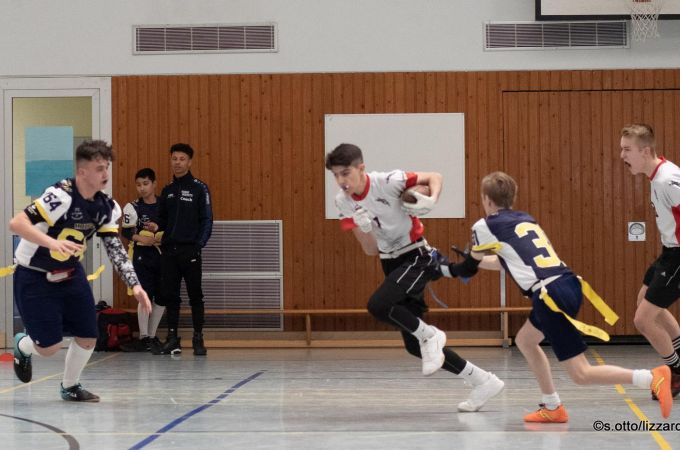 flag-football-lizzards-hornets-u16-flagliga-mitte-winter-2019-03-46.jpg