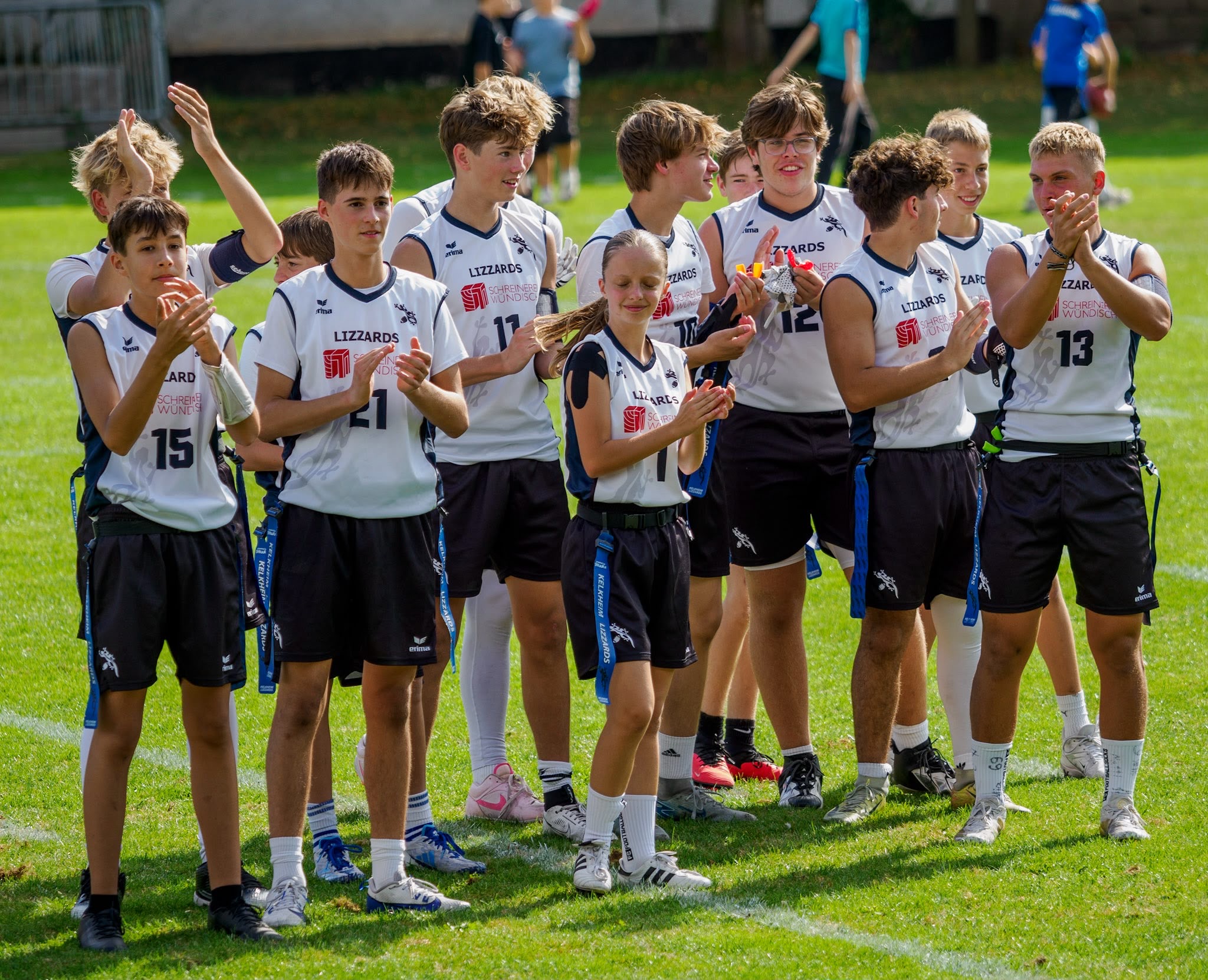 U16